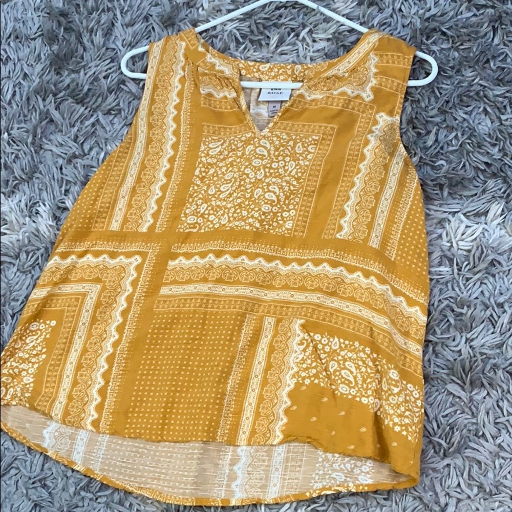 tank top - Picture 2 of 4
